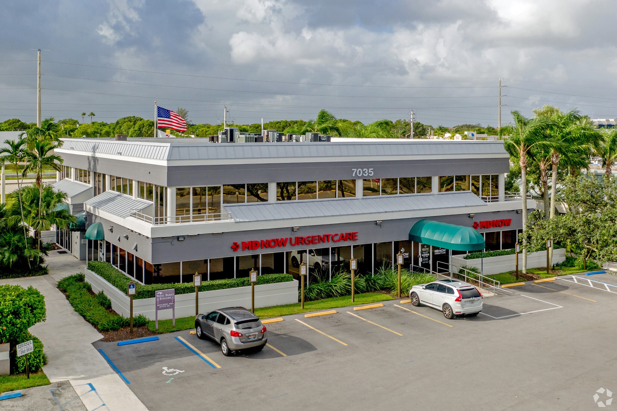 7035 Beracasa Way, Boca Raton, FL for lease Building Photo- Image 1 of 11