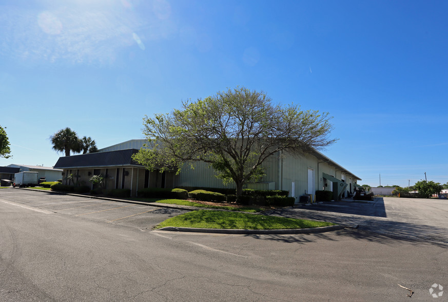 12890 Automobile Blvd, Clearwater, FL for lease - Building Photo - Image 3 of 10