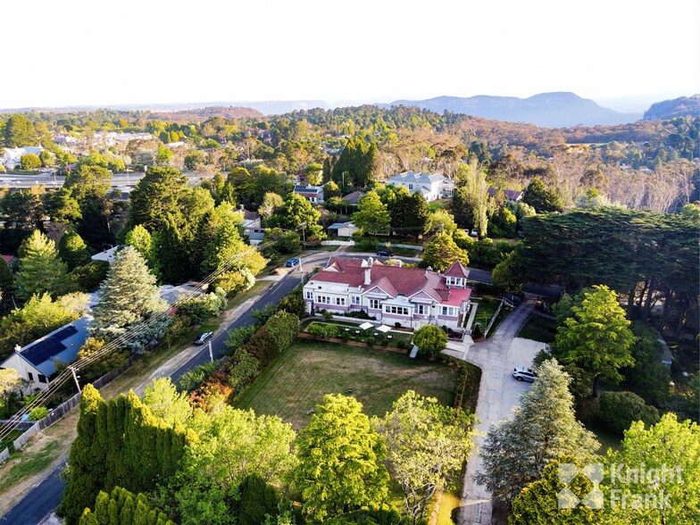 6 East View Ave, Blue Mountains à vendre - Photo du bâtiment - Image 3 de 16