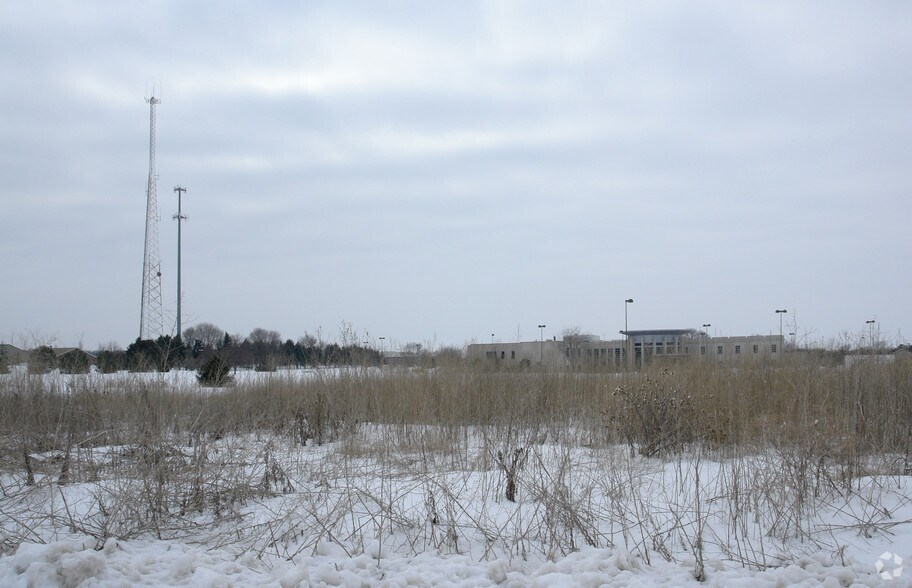 Aberdeen Ct. & Bethany Rd, Sycamore, IL à vendre - Photo du bâtiment - Image 2 de 5