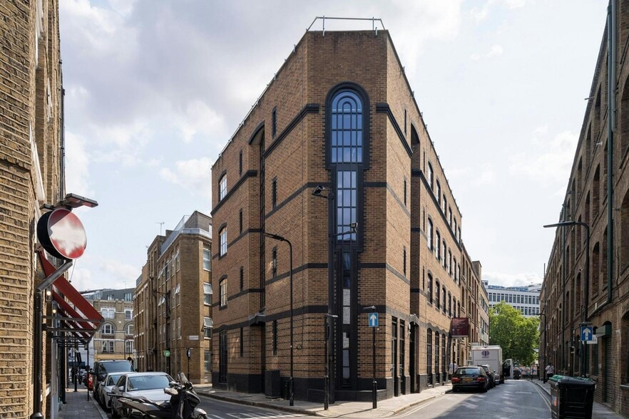 6-8 Luke St, London for lease - Building Photo - Image 2 of 26