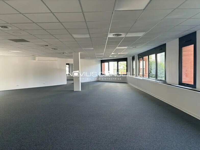 Bureau dans Labège à louer - Photo du bâtiment - Image 1 de 7