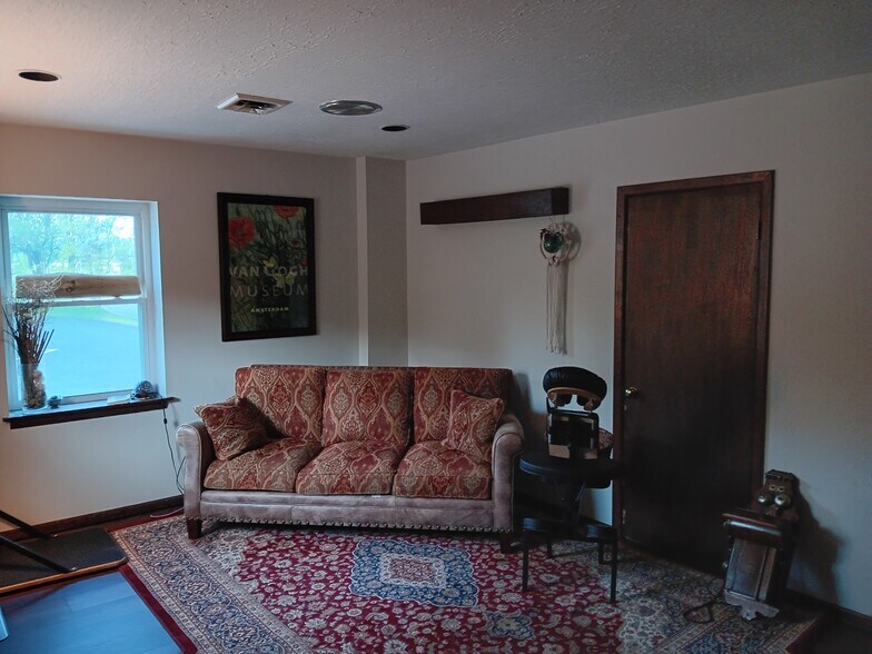 642 W Main St, Radford, VA à louer - Photo intérieure - Image 3 de 16