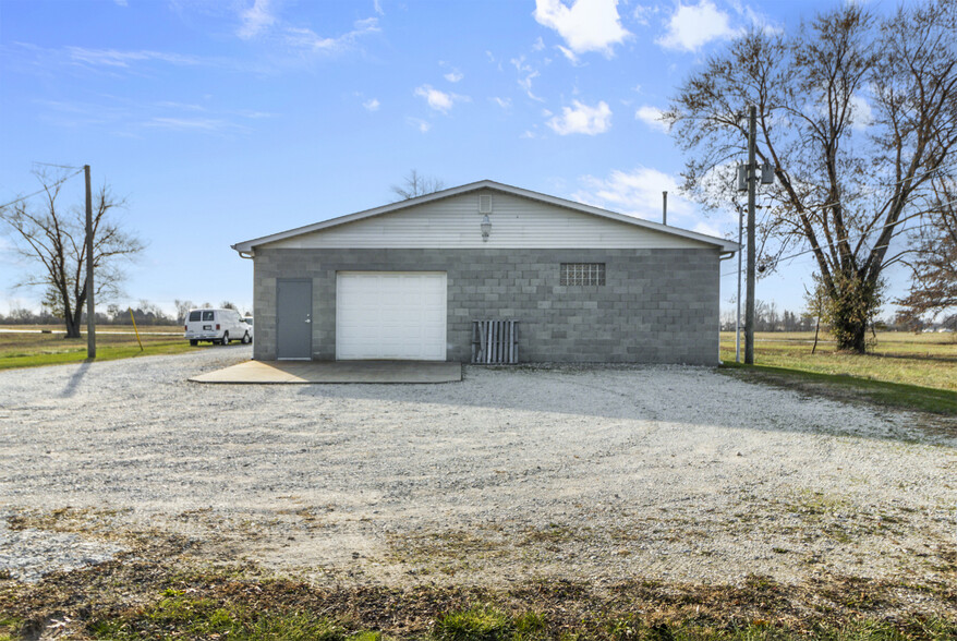 6820 W Minnesota St, Indianapolis, IN for sale - Building Photo - Image 2 of 15