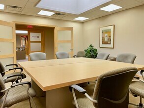 90 Grove St, Ridgefield, CT for lease Interior Photo- Image 2 of 14