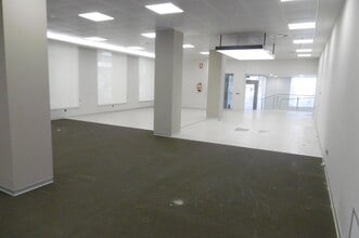 Retail in Tortosa, Tarragona for lease Interior Photo- Image 2 of 4