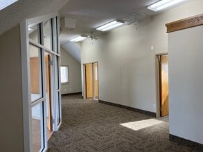 6200 Som Center Rd, Solon, OH à louer Photo intérieure- Image 2 de 9