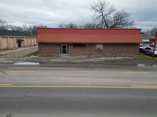 More details for 610 N 1st Ave, Durant, OK - Flex for Sale