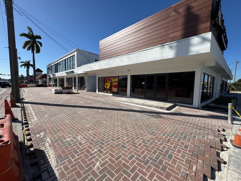 700 SW 17th Ave, Miami, FL for lease - Building Photo - Image 2 of 5