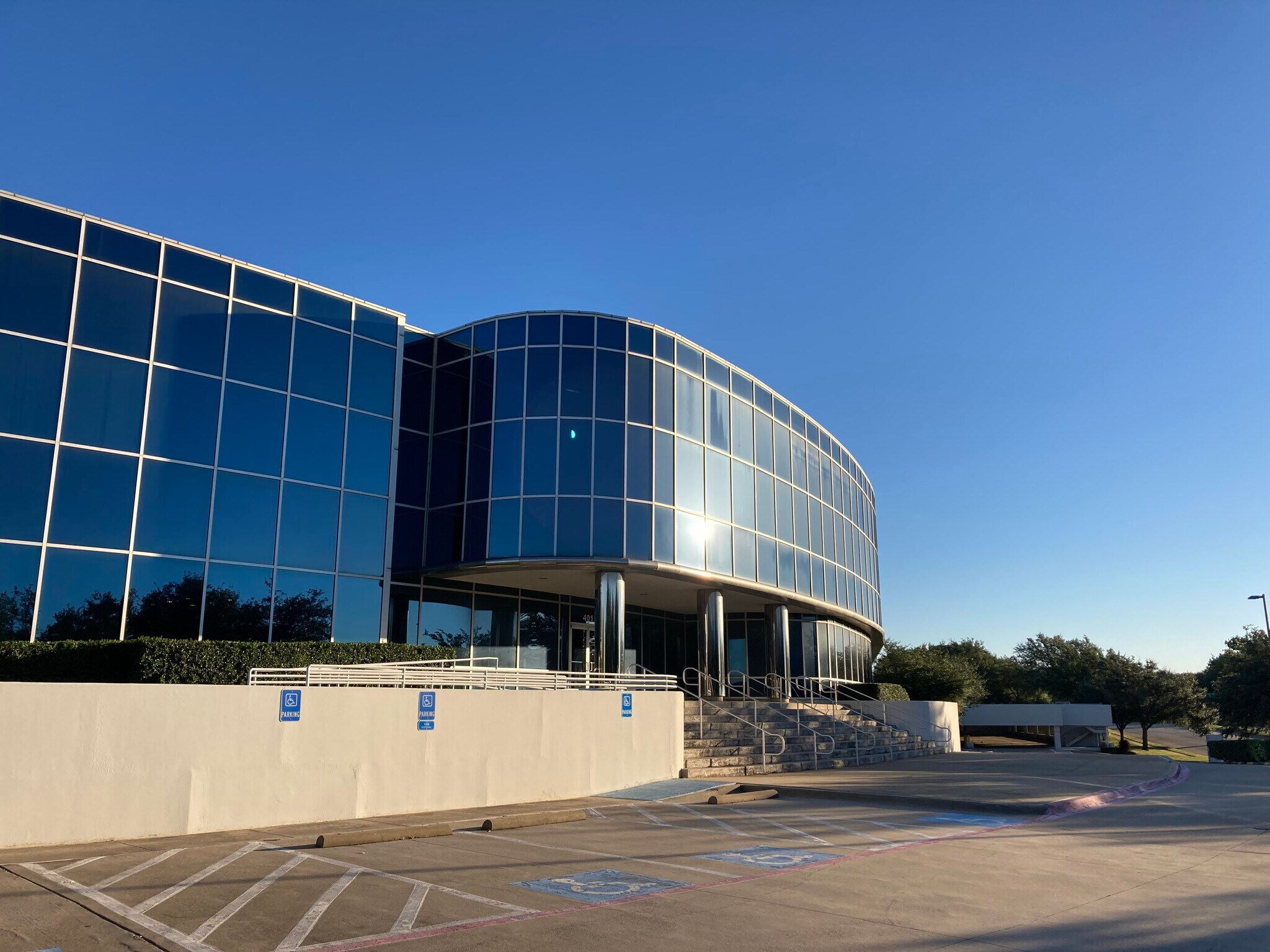 401 E Corporate Dr, Lewisville, TX for lease Building Photo- Image 1 of 7