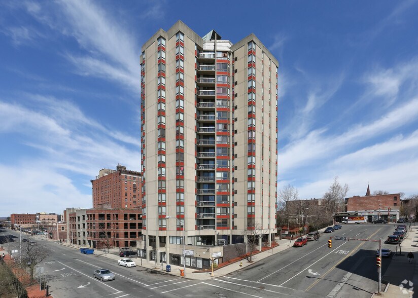 10 Chestnut St, Springfield, MA à louer - Photo du bâtiment - Image 3 de 66