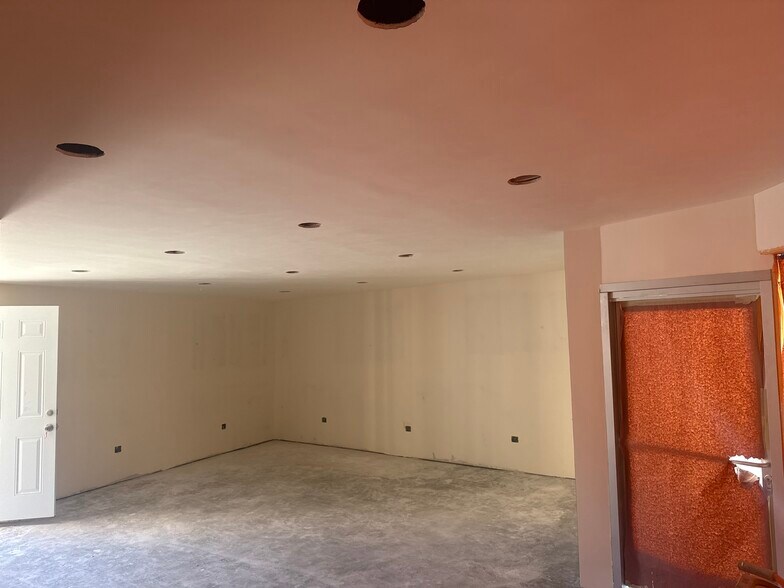 5521 El Cajon Blvd, San Diego, CA à louer - Photo du bâtiment - Image 2 de 12