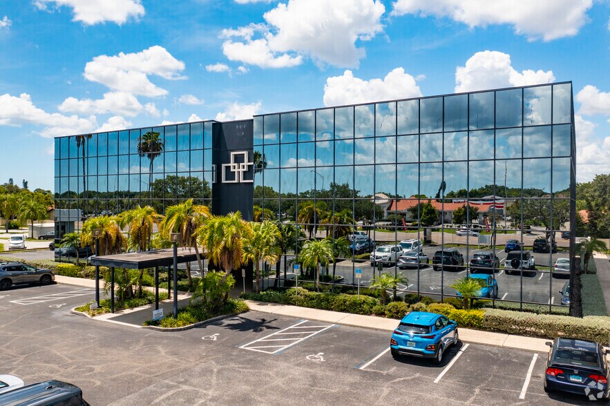 3665 Bee Ridge Rd, Sarasota, FL à louer - Photo du bâtiment - Image 3 de 7