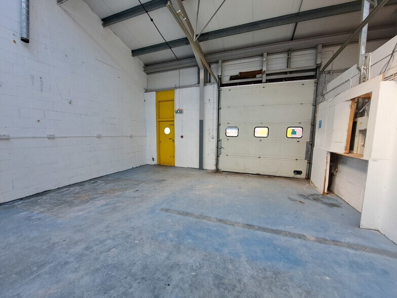 32-36 Allerdyce Dr, Glasgow à louer - Photo du bâtiment - Image 2 de 4