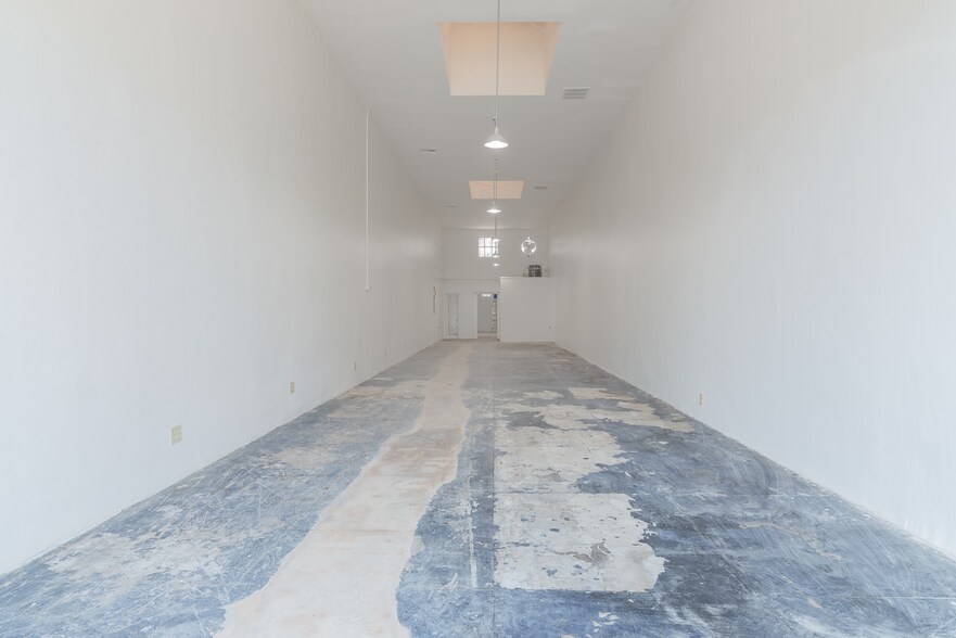 431 N Fairfax Ave, Los Angeles, CA à louer - Photo du bâtiment - Image 3 de 7