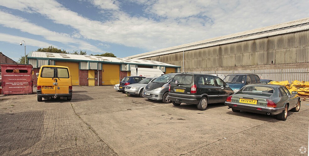 Bridle Way, Bootle for lease - Building Photo - Image 2 of 3