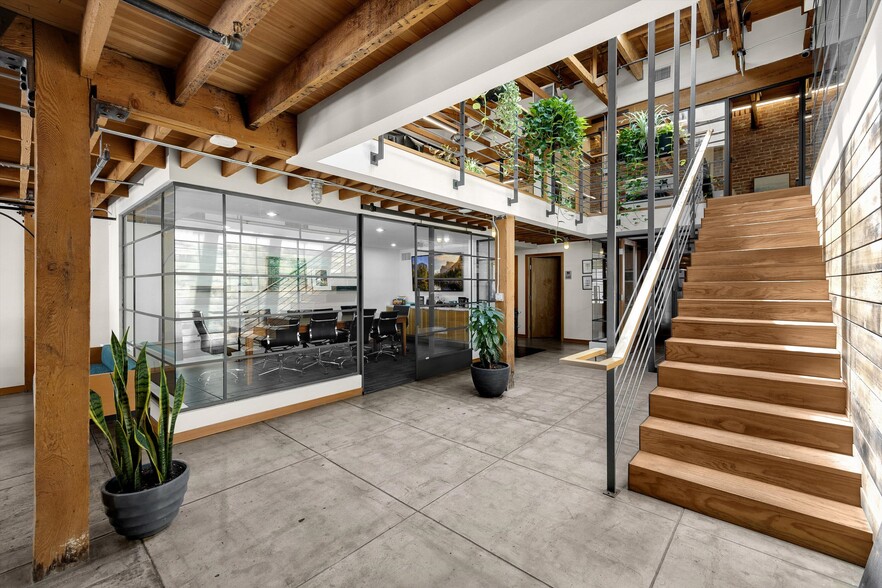 425 E 4th St, Long Beach, CA for sale - Building Photo - Image 1 of 22