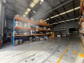 26 Loop Rd, Werribee for lease Interior Photo- Image 1 of 2
