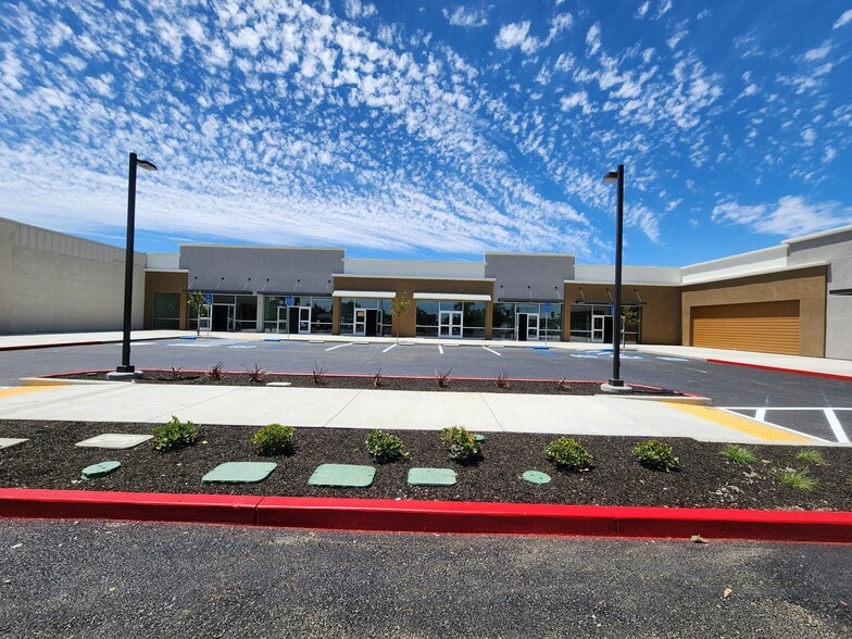 2445-2475 N Texas St, Fairfield, CA for lease - Building Photo - Image 2 of 10