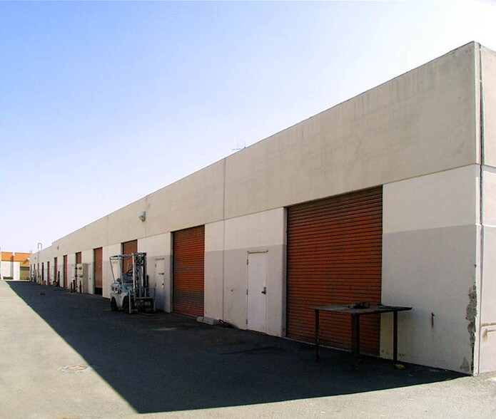 23251 Peralta Dr, Laguna Hills, CA à louer - Autre - Image 2 de 3