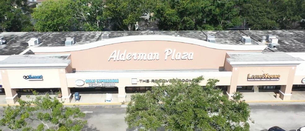 35104 US Highway 19 N, Palm Harbor, FL for lease - Building Photo - Image 3 of 4