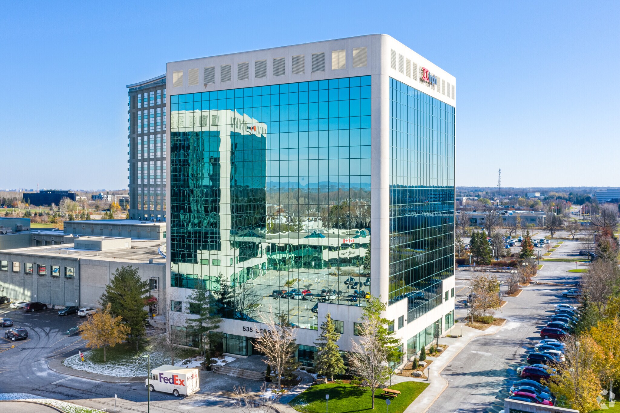 535 Legget Dr, Ottawa, ON à louer Photo principale- Image 1 de 7