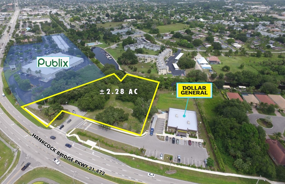 4055 Hancock Bridge Pky, North Fort Myers, FL à vendre - Photo du bâtiment - Image 2 de 8