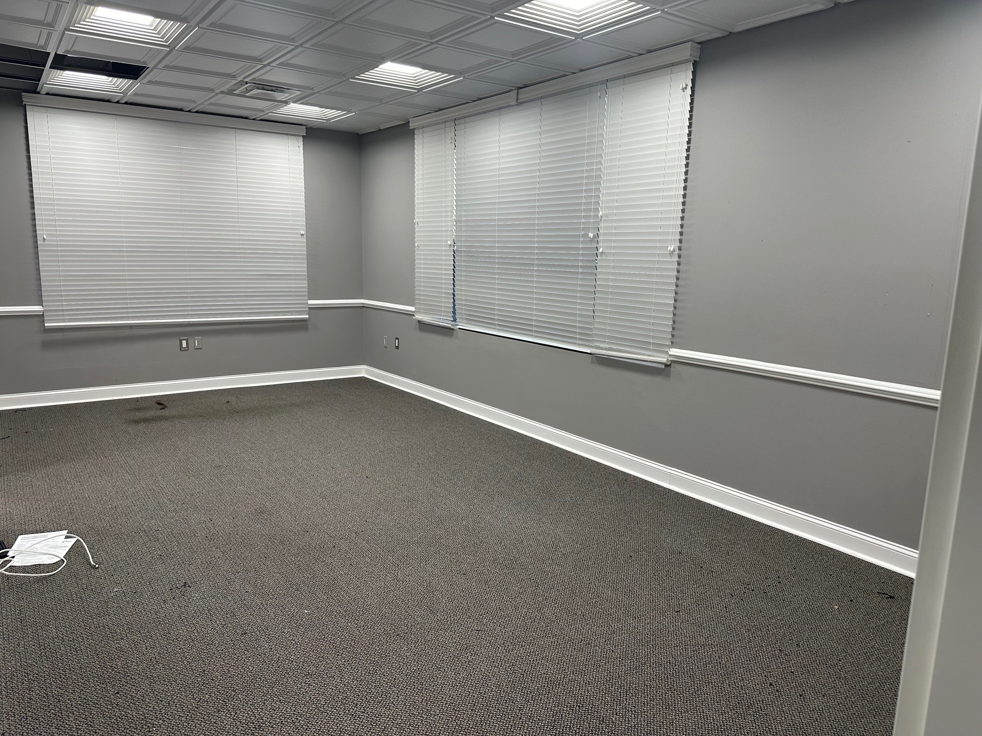 123 State Route 33, Manalapan Township, NJ for lease Interior Photo- Image 1 of 8