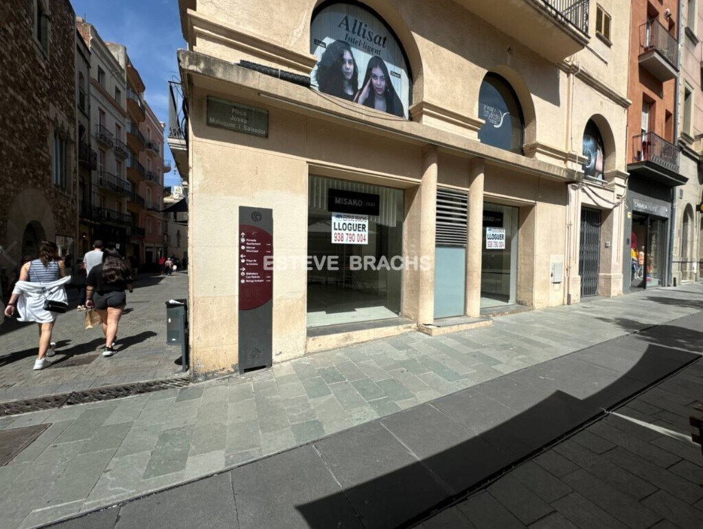 Retail in Granollers, Barcelona for lease Interior Photo- Image 1 of 3