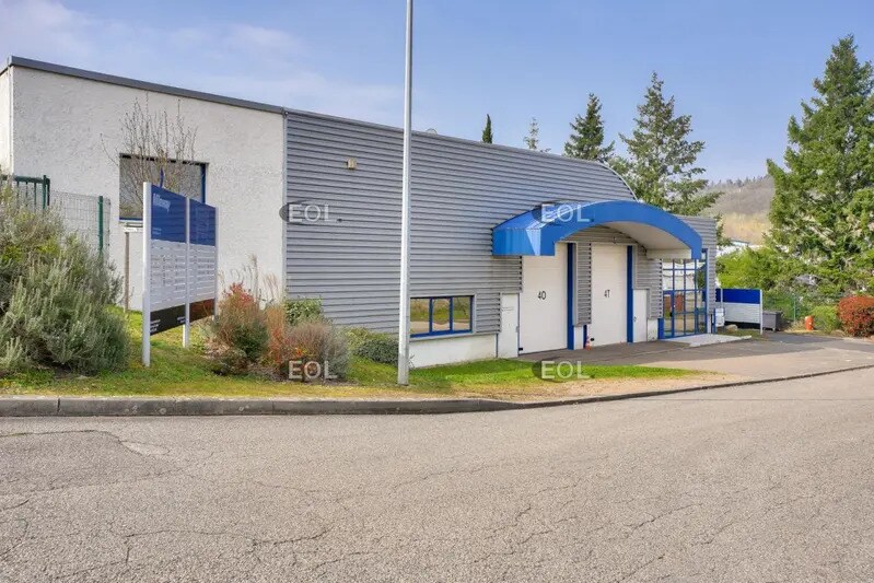 Industrial in Saint-Genis-Laval for lease Building Photo- Image 1 of 11