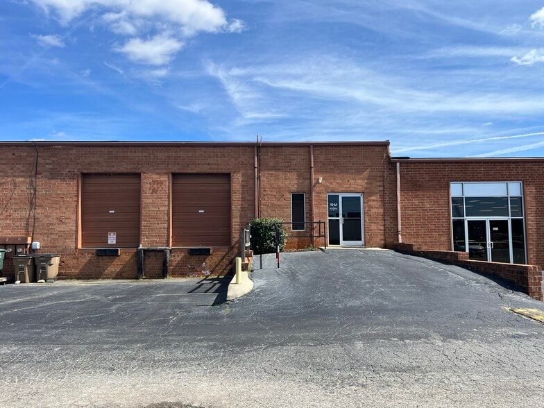 12 Wendy Ct, Greensboro, NC for lease - Building Photo - Image 2 of 12