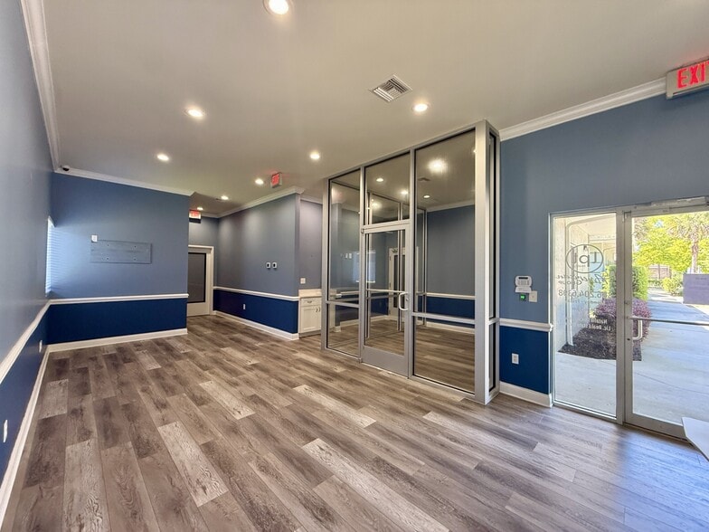 90 Fox Ridge Ct, DeBary, FL for sale - Interior Photo - Image 3 of 17