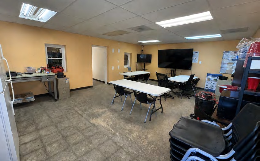 1928 E Williams St, Apex, NC for lease Interior Photo- Image 1 of 1