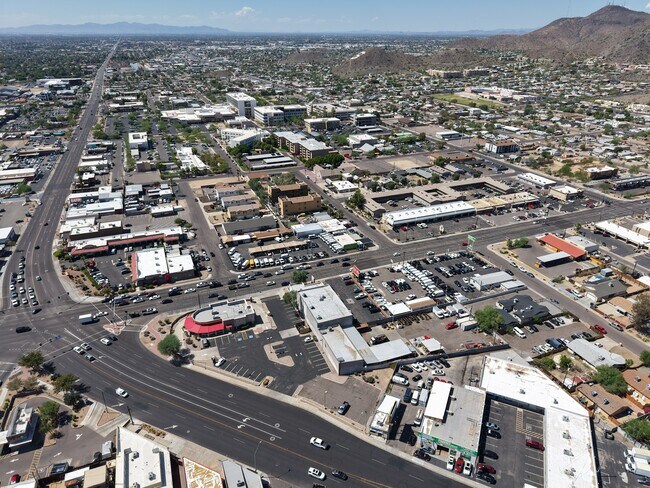 Plus de détails pour 9110 N Cave Creek Rd, Phoenix, AZ - Commerce de détail à louer