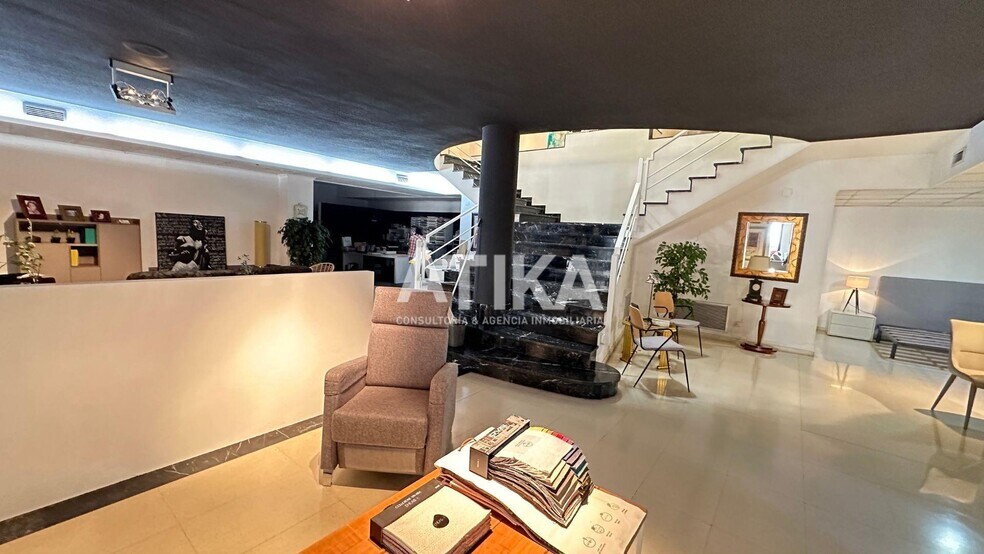 Commerce de détail dans Ontinyent à vendre - Photo du bâtiment - Image 2 de 14