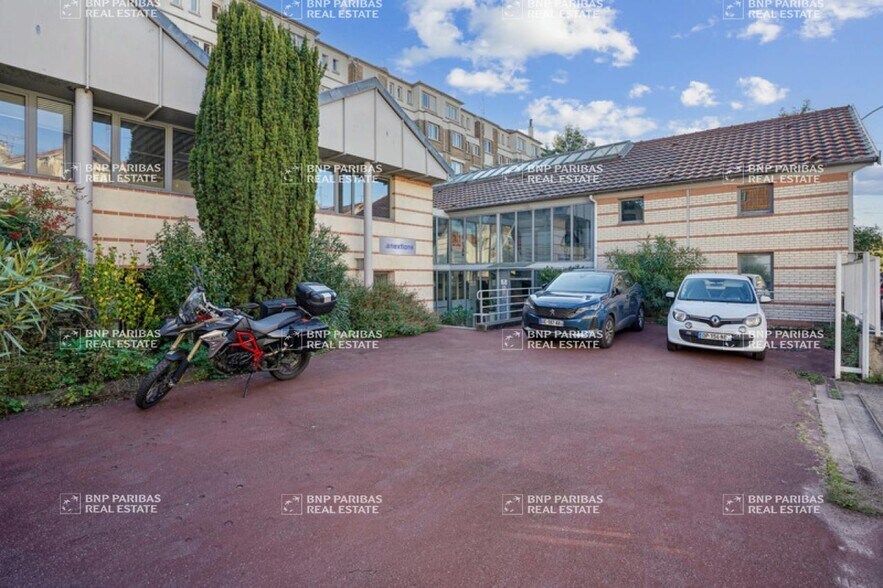 50 Rue Alphonse Melun, Cachan à louer - Photo du bâtiment - Image 1 de 14