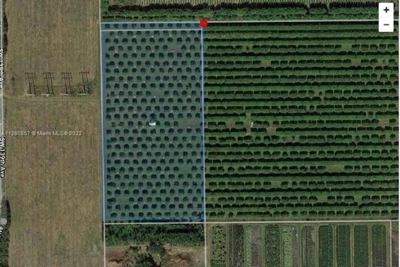SW 200th, Miami, FL for sale - Primary Photo - Image 1 of 3