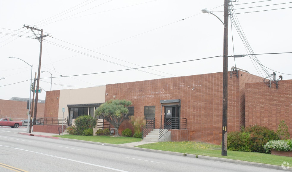 15100 S Broadway, Gardena, CA à louer - Photo du bâtiment - Image 3 de 7