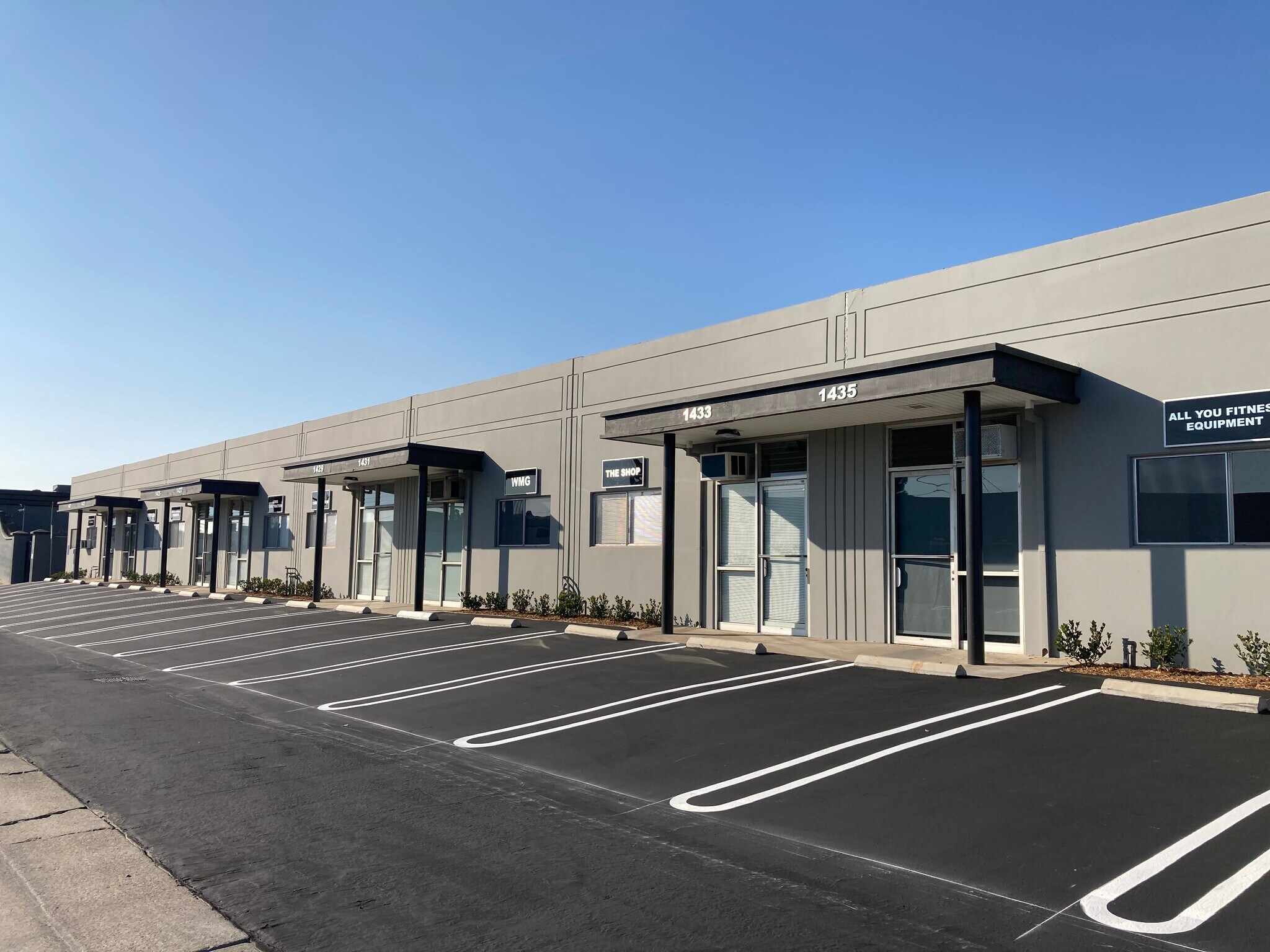 1422-1436 E Borchard Ave, Santa Ana, CA à louer Photo principale- Image 1 de 7