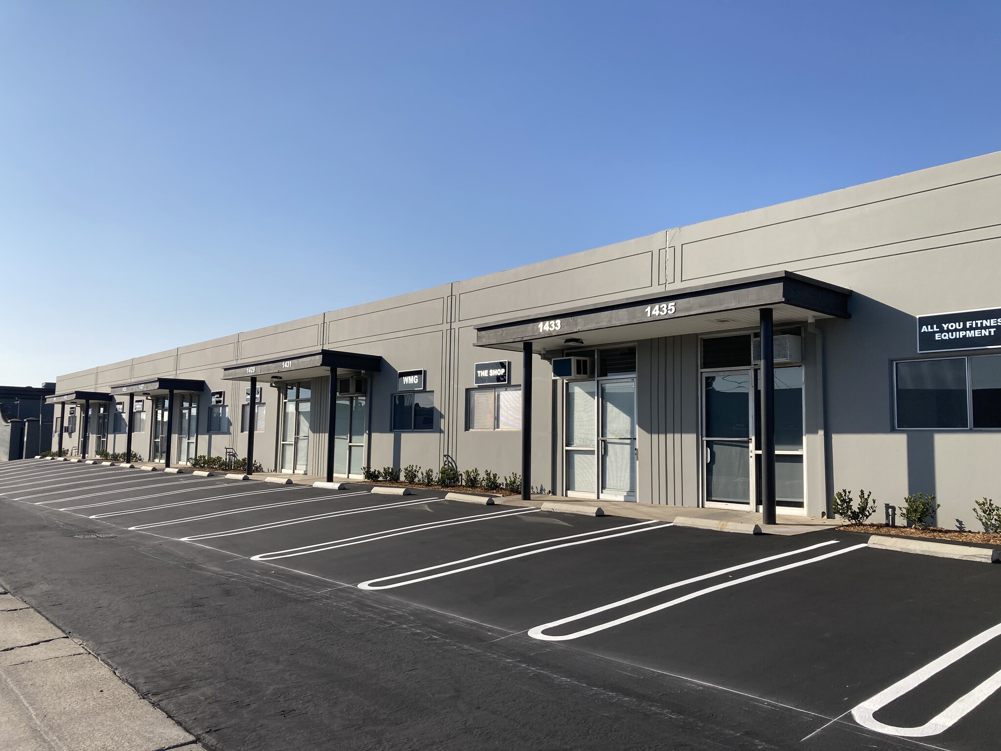 1422-1436 E Borchard Ave, Santa Ana, CA for lease Primary Photo- Image 1 of 7