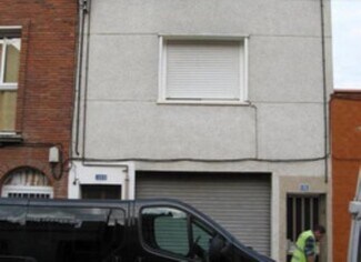 Plus de détails pour Multi-résidentiel à vendre