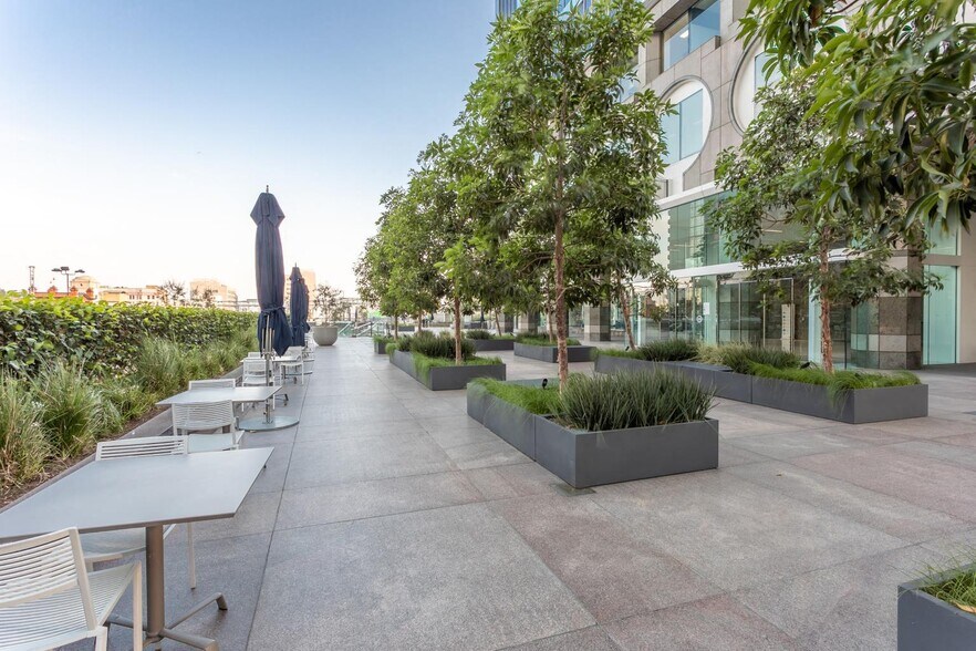 350 S Grand Ave, Los Angeles, CA à louer - Photo du bâtiment - Image 2 de 7