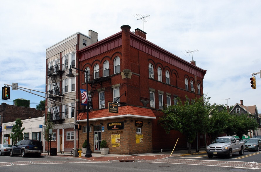 440 Harrison Ave, Harrison, NJ à louer - Photo principale - Image 2 de 3