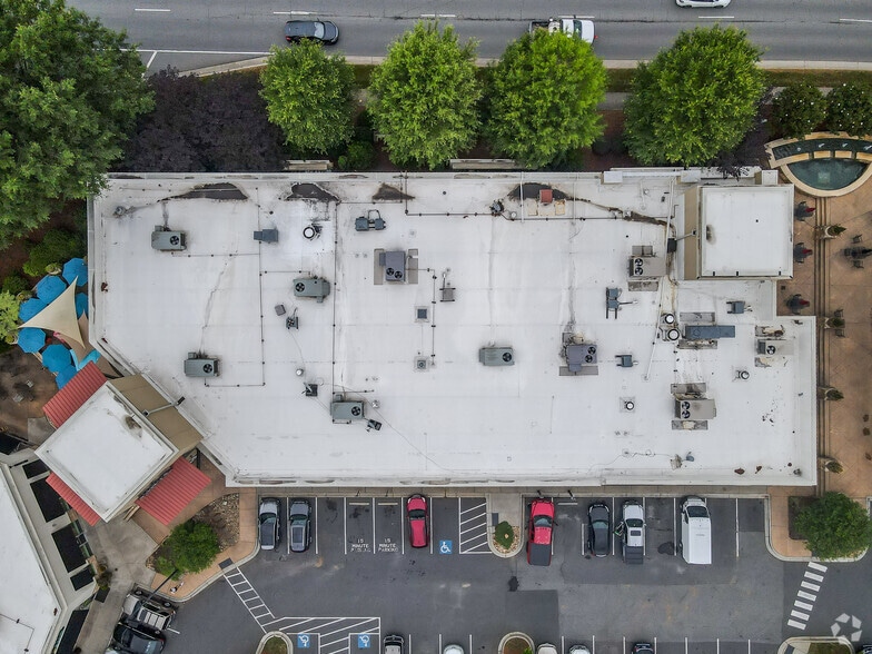 9810-9848 Gilead Rd, Huntersville, NC for lease - Building Photo - Image 3 of 5