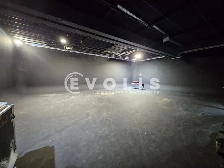 Office in Ivry-sur-Seine for sale - Building Photo - Image 2 of 25