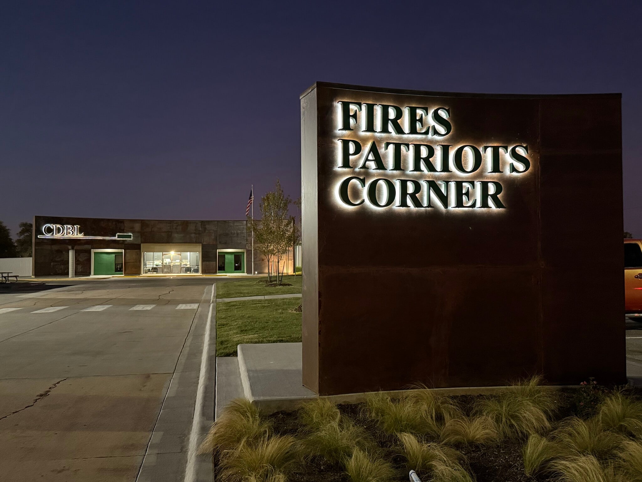 2 SE Lee Blvd, Lawton, OK à louer Photo principale- Image 1 de 18