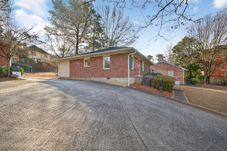 1393 Church St, Decatur, GA à vendre - Photo du bâtiment - Image 3 de 32