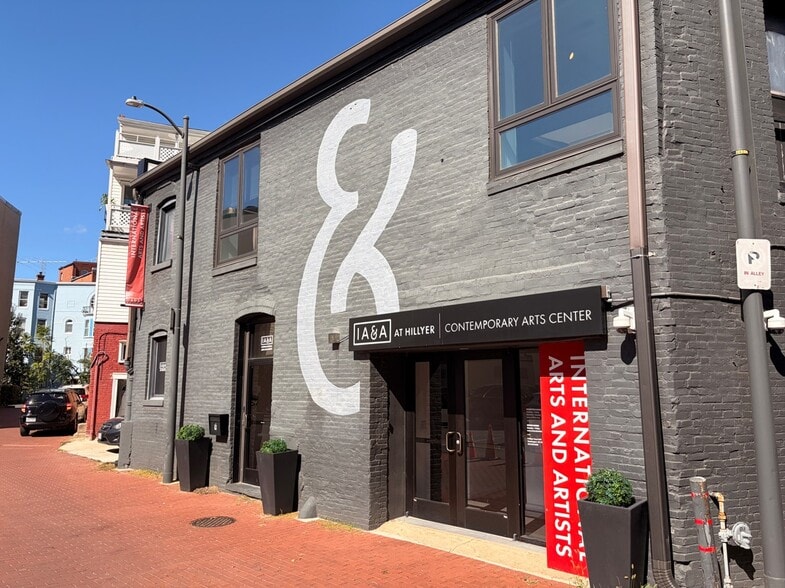 9 Hillyer Ct NW, Washington, DC à vendre - Photo du bâtiment - Image 2 de 10