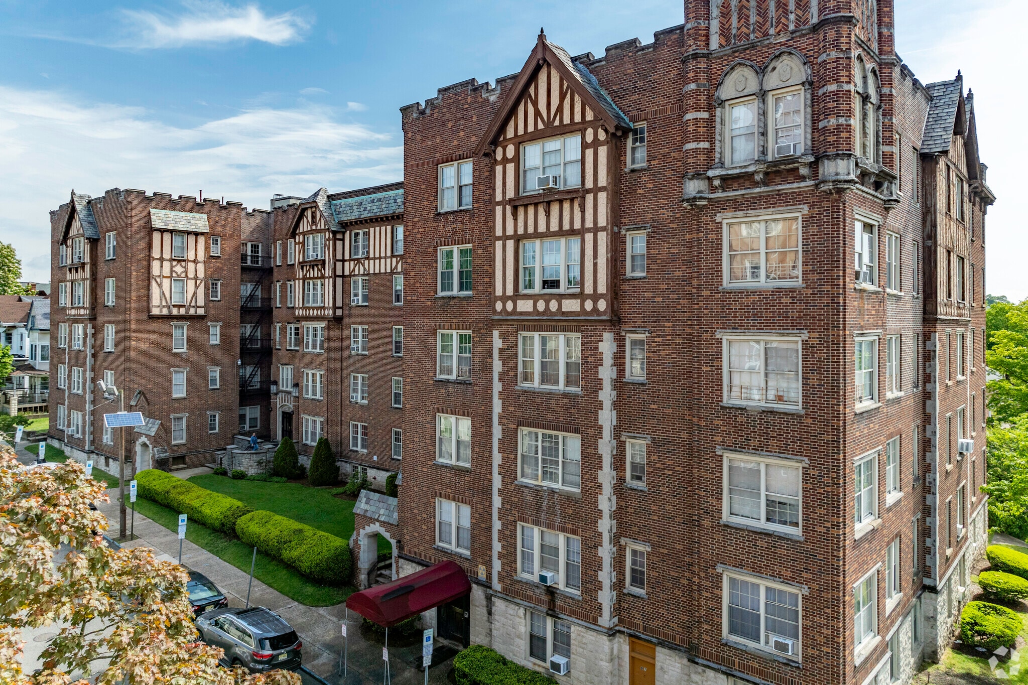 555 E 27th St, Paterson, NJ for sale Primary Photo- Image 1 of 10