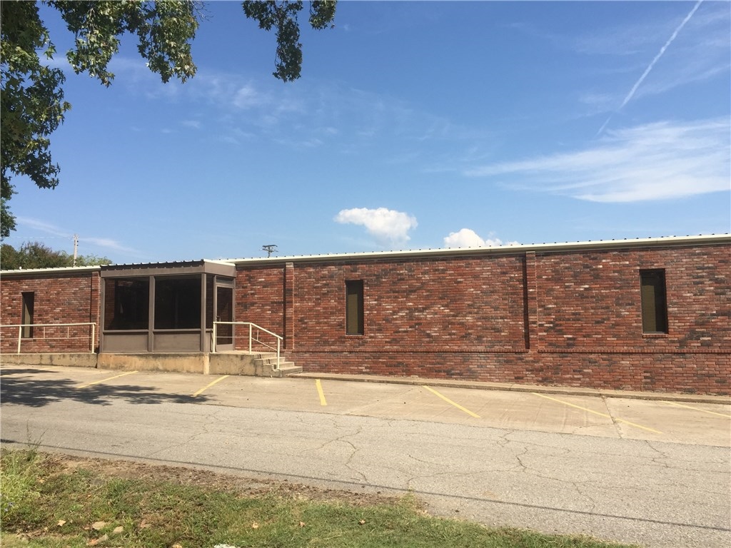 110 Hulsey Ave, Poteau, OK for sale Building Photo- Image 1 of 1